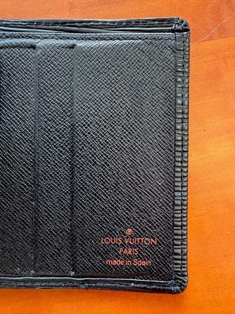 ルイヴィトン エピ ポルトフォイユ ミュルティプル 二つ折り財布 黒