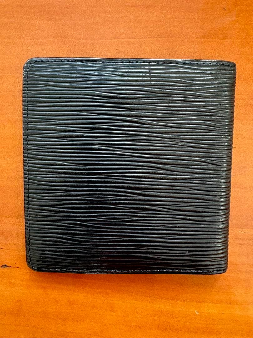 ルイヴィトン エピ ポルトフォイユ ミュルティプル 二つ折り財布 黒