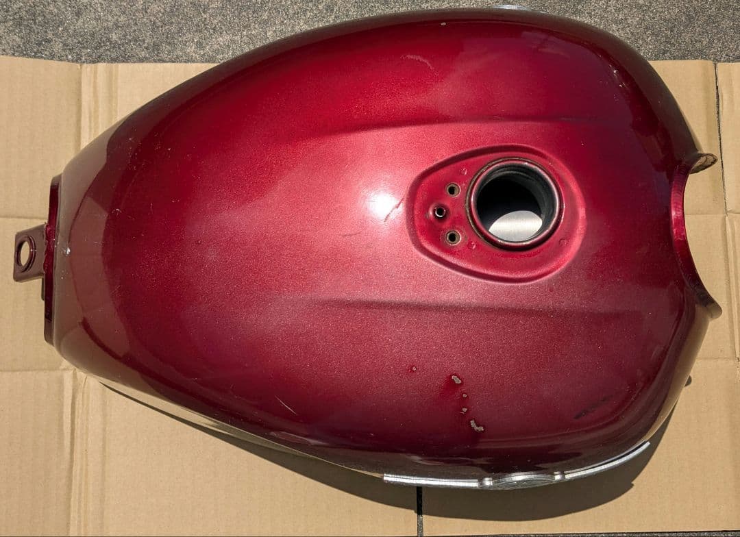 エストレア　バイクタンク メタリックレッド