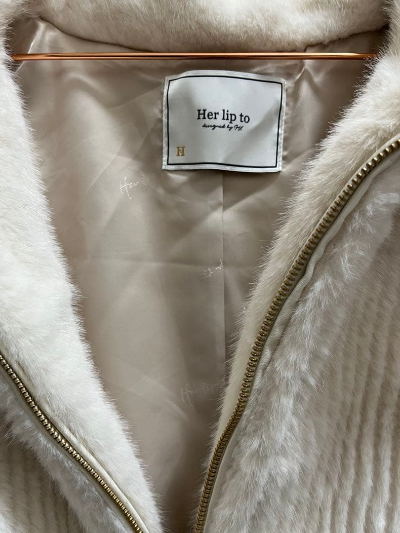 ジャケット・アウター Herlipto Twila Faux Fur Zip Jacket