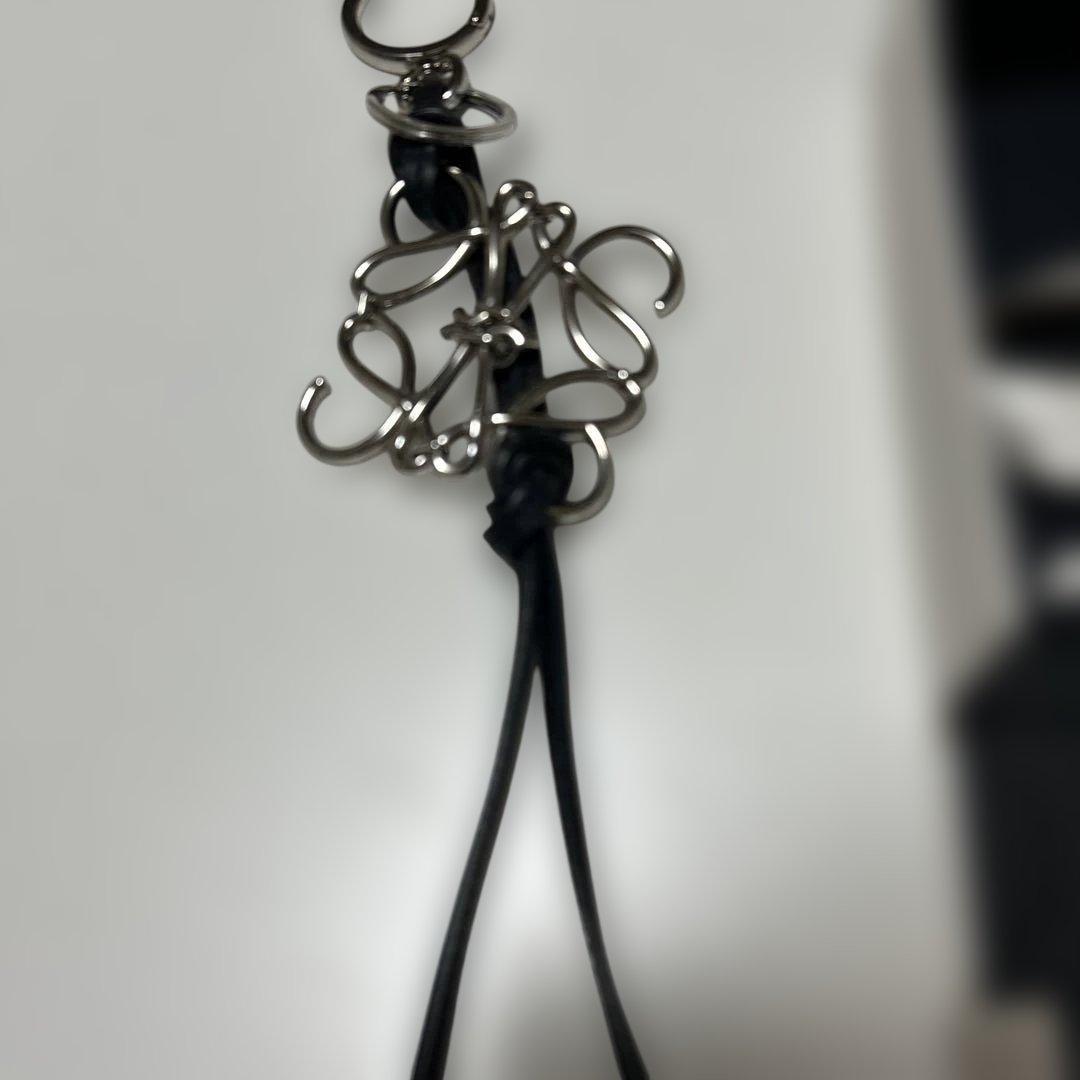 ソ*b様 LOEWE ユニークループデザインキーホルダー