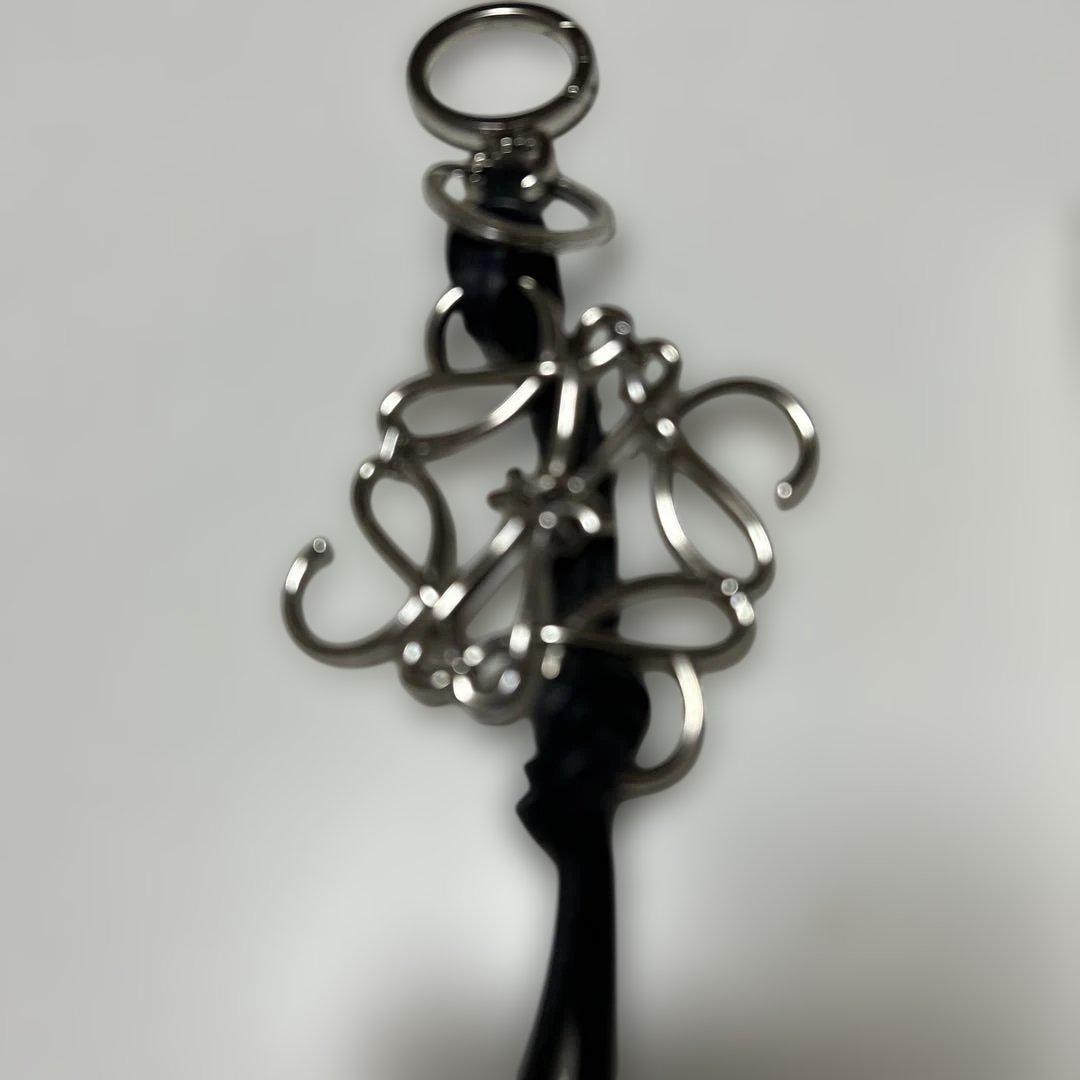 ソ*b様 LOEWE ユニークループデザインキーホルダー