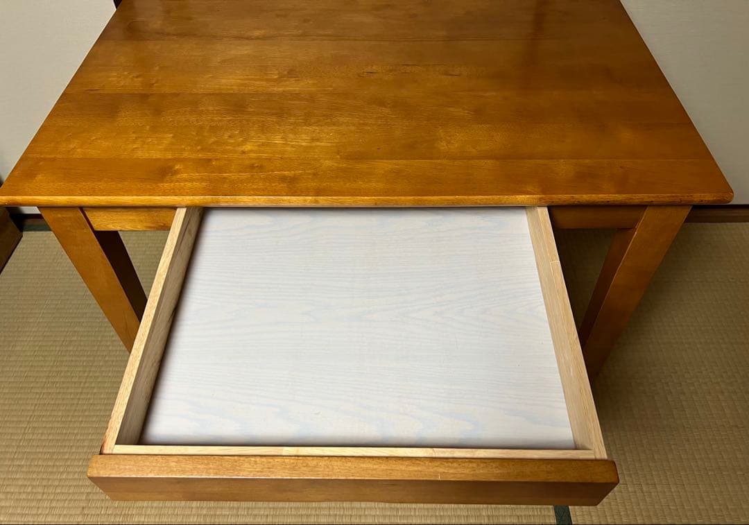 ヤマソロ製木製デスク引出し付き　(チェアーは譲渡済み)