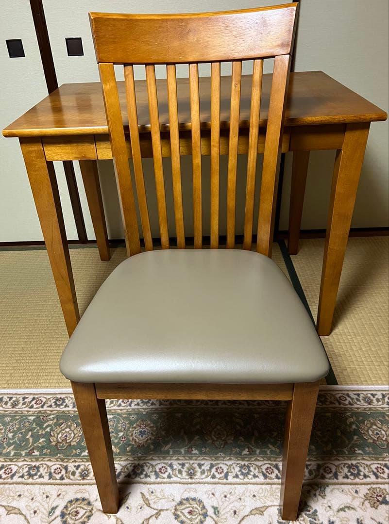 ヤマソロ製木製デスク引出し付き　(チェアーは譲渡済み)