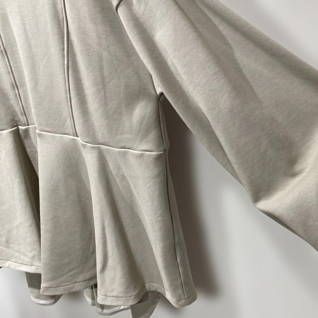 ayane フレアパーカー　グレージュ