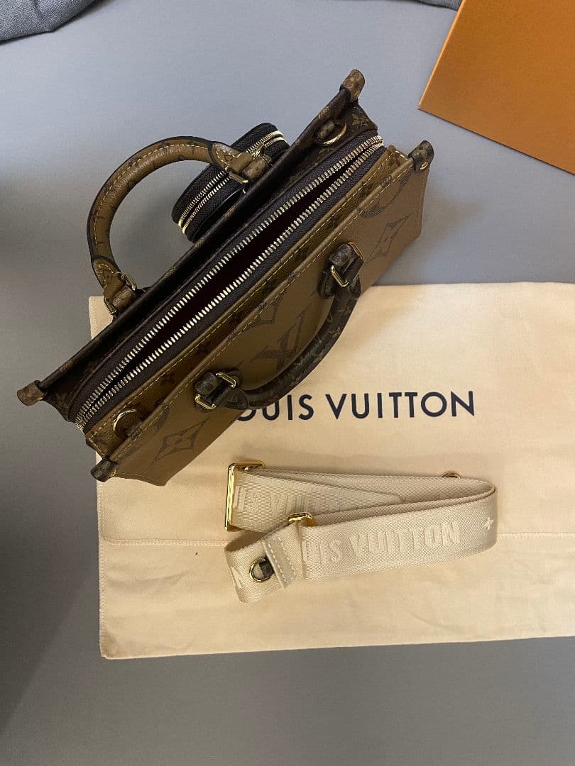 ルイ・ヴィトン オンザゴーＥＷ　モノグラム・リバース　M46653