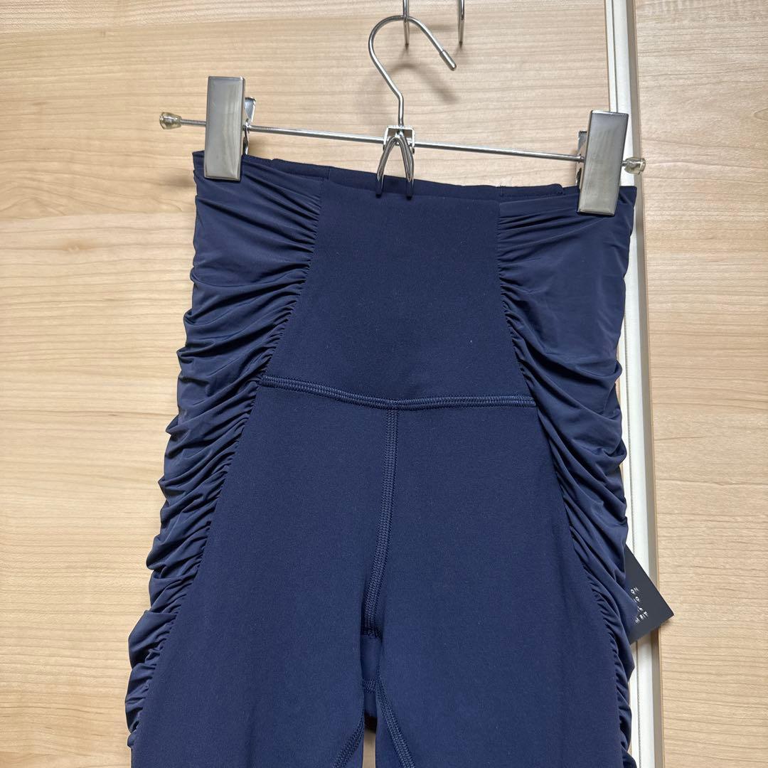 新品タグ付き　ルルレモン　アラインパンツ　アジアフィットXSサイズ