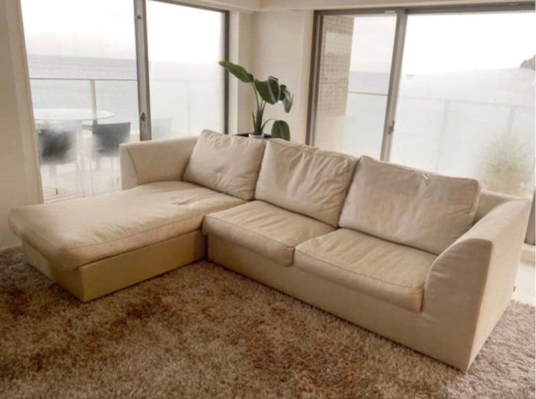 <じゅん>アルマーニソファ ①