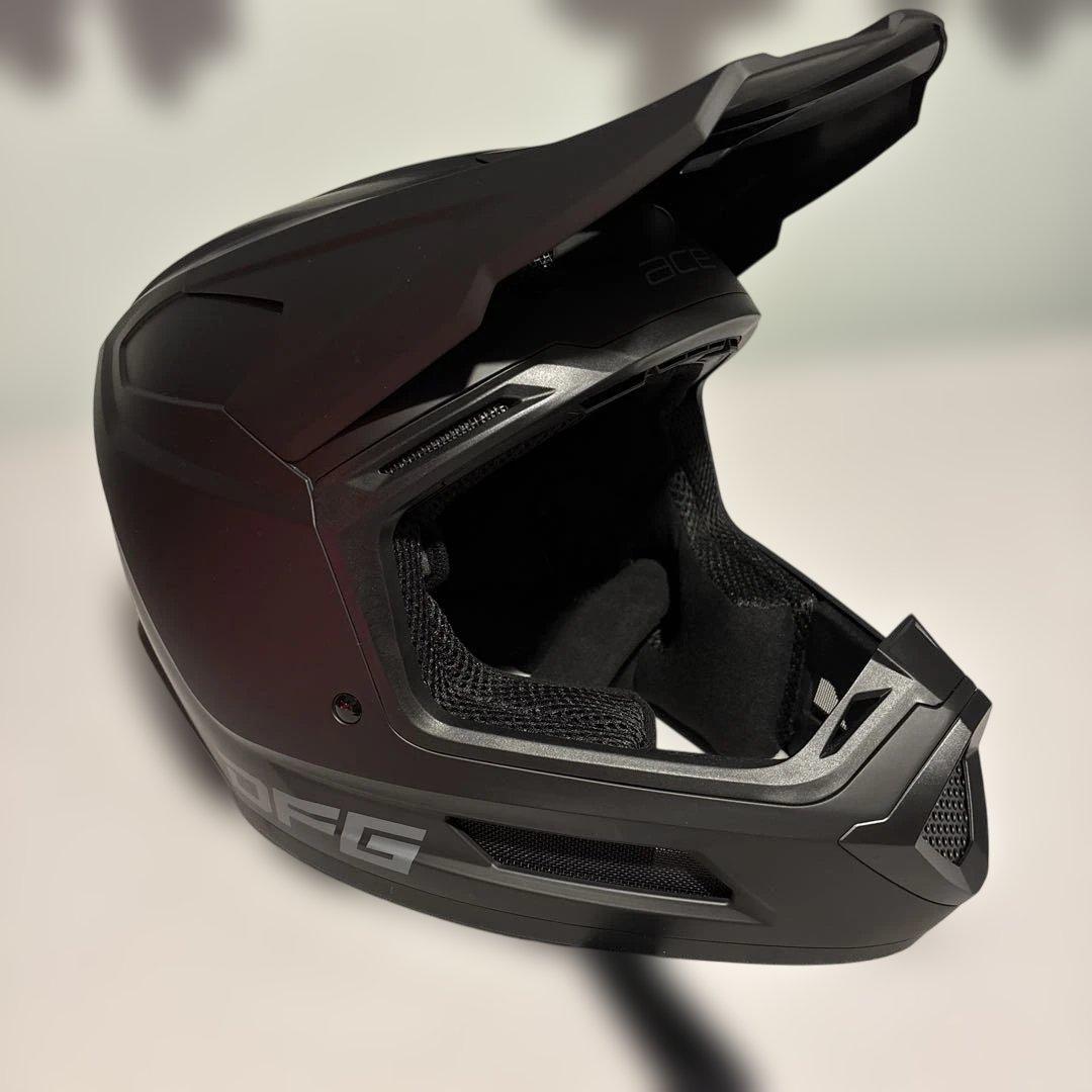 ダートフリーク　DFG エースヘルメット マットブラック　XL