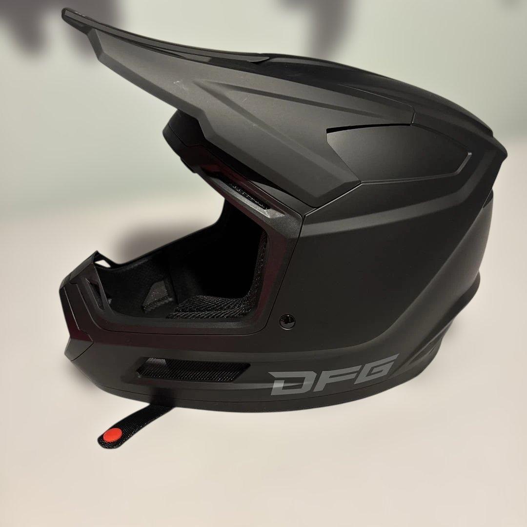 ダートフリーク　DFG エースヘルメット マットブラック　XL