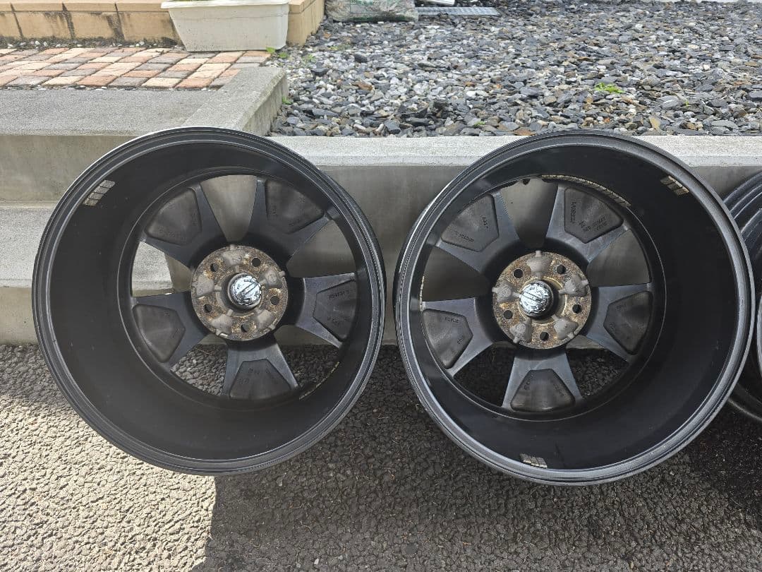 日産リーフ純正ホイール 17インチ6.5j 45 4本 1本傷あり