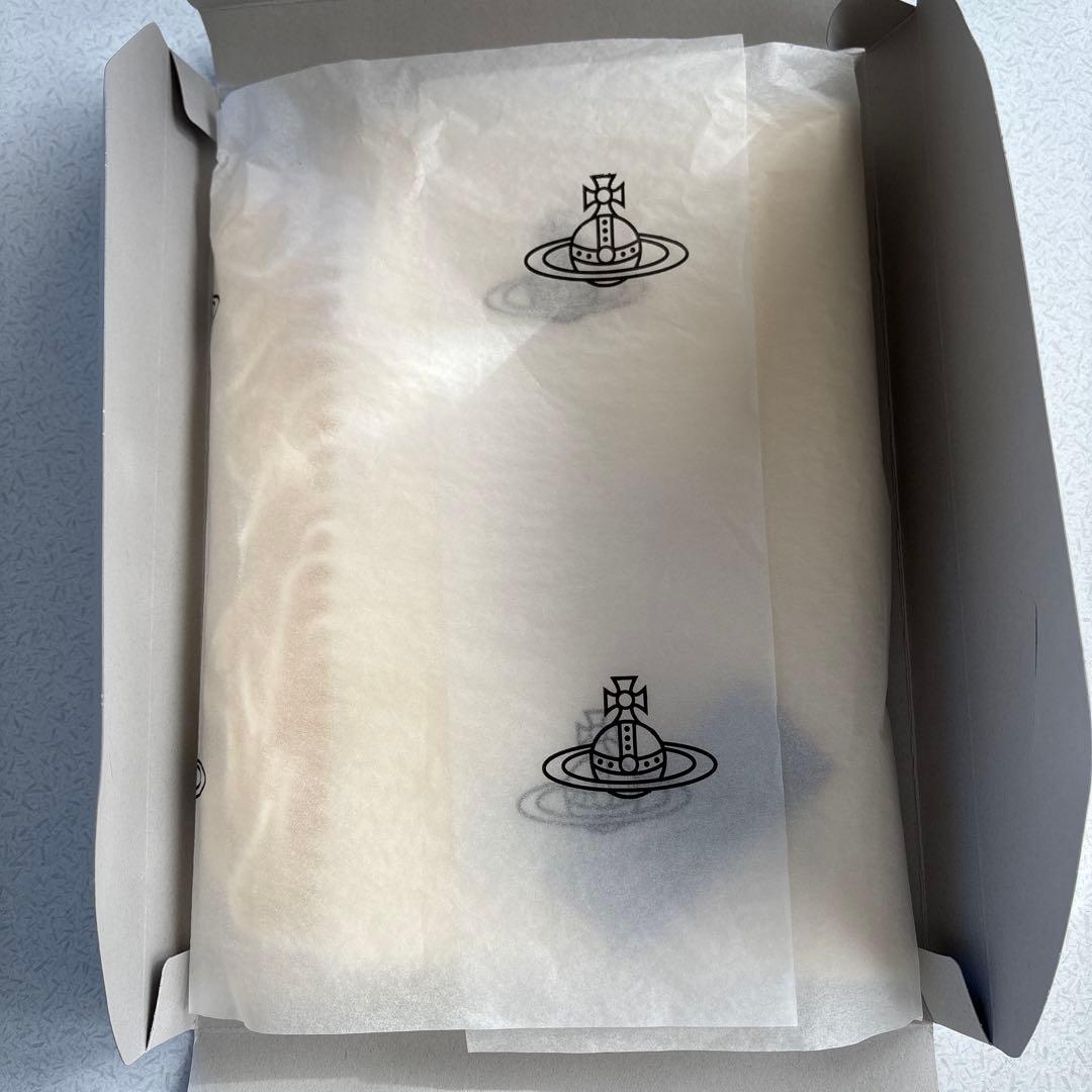 【新品未使用】ヴィヴィアンウエストウッド ウールマフラー ロゴ刺繍 フリンジ 白