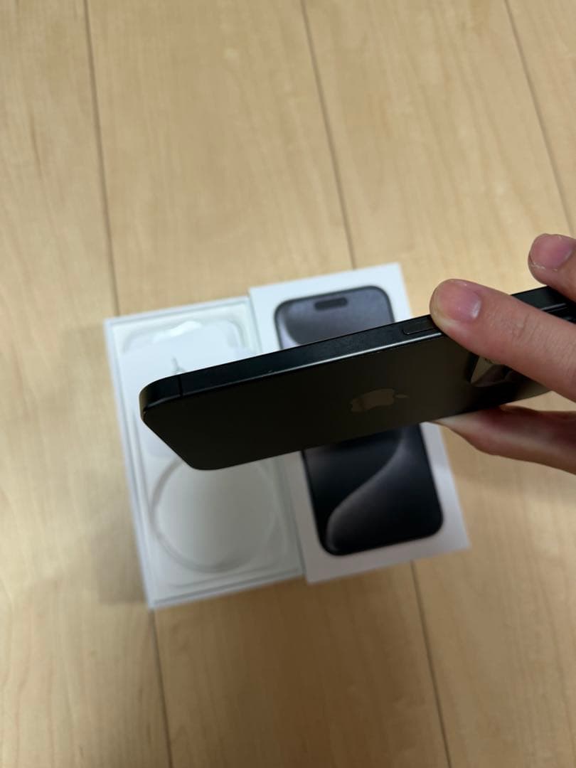 iPhone 15 Pro 128GB SIMフリーApple バッテリー83%