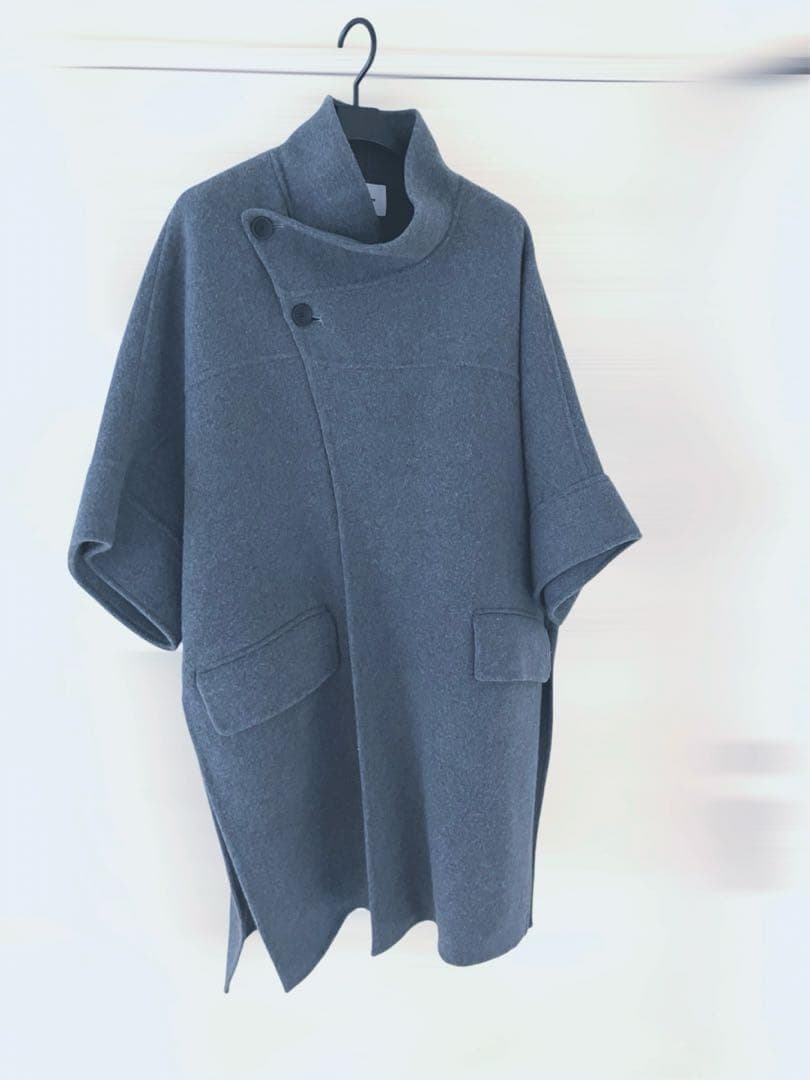 <<MIESROHE>> 　スーパー140　スタンドカラー　コート　ポンチョ