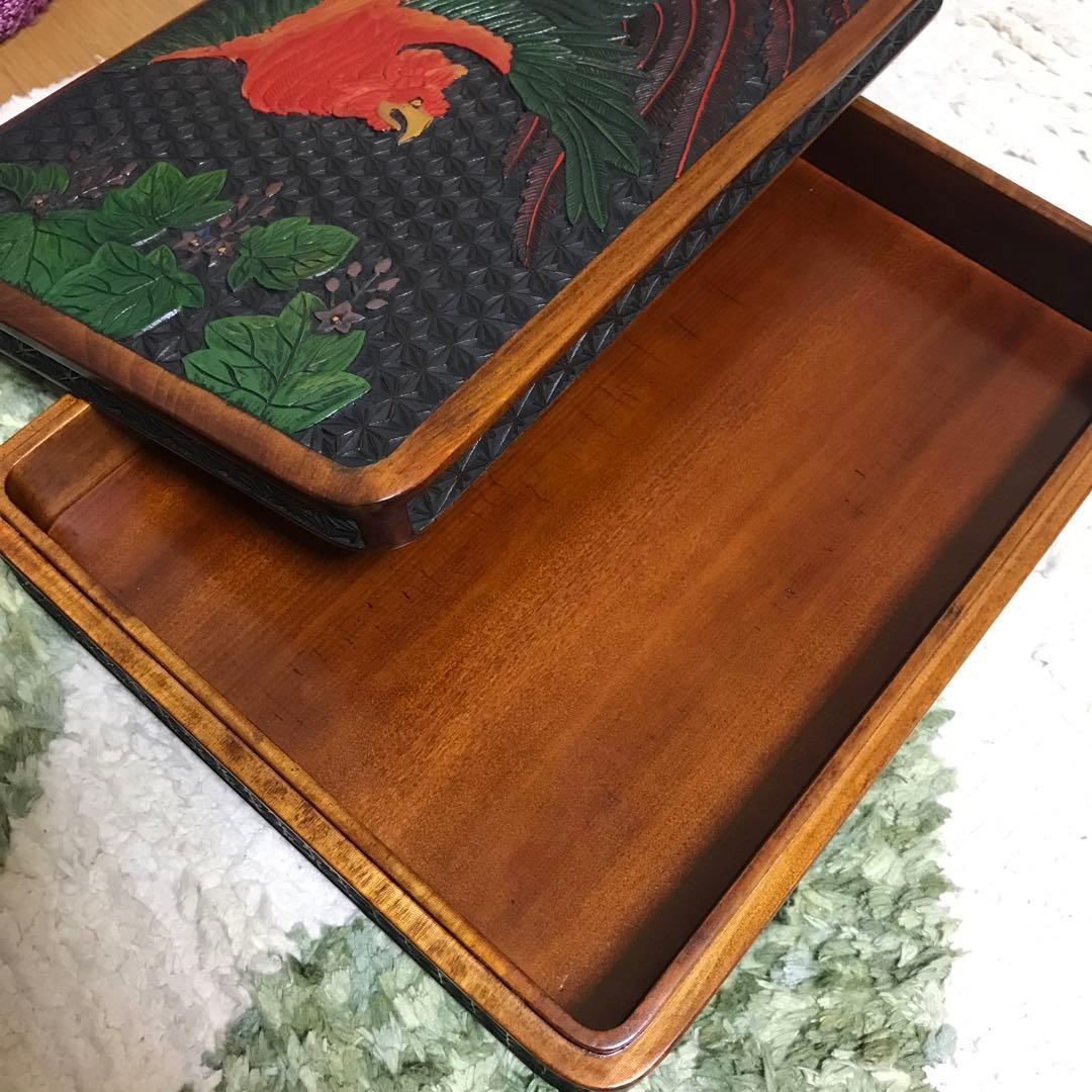 岡山　烏城彫り漆器箱 赤い鳥の彫刻