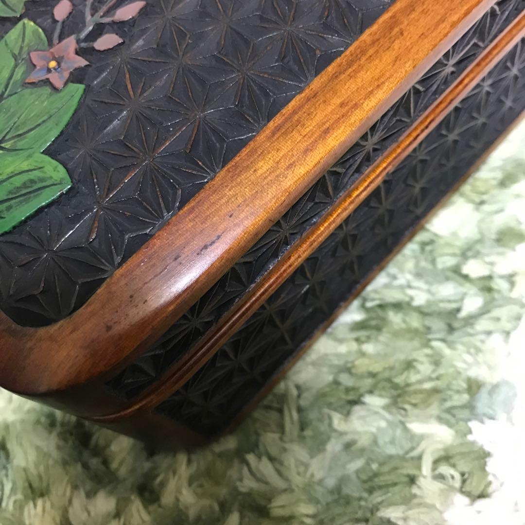 岡山　烏城彫り漆器箱 赤い鳥の彫刻