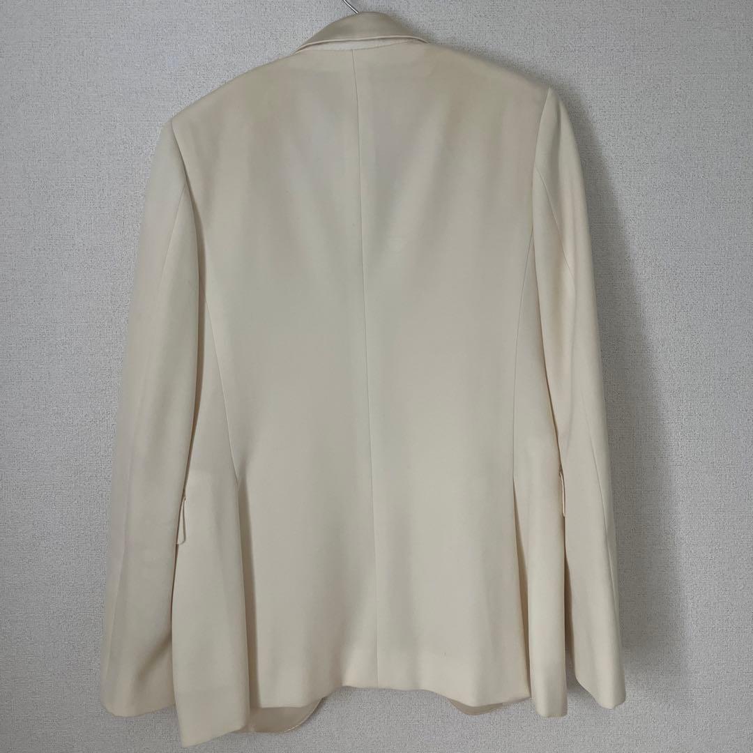 アイボリー テーラードジャケット 2つボタン
