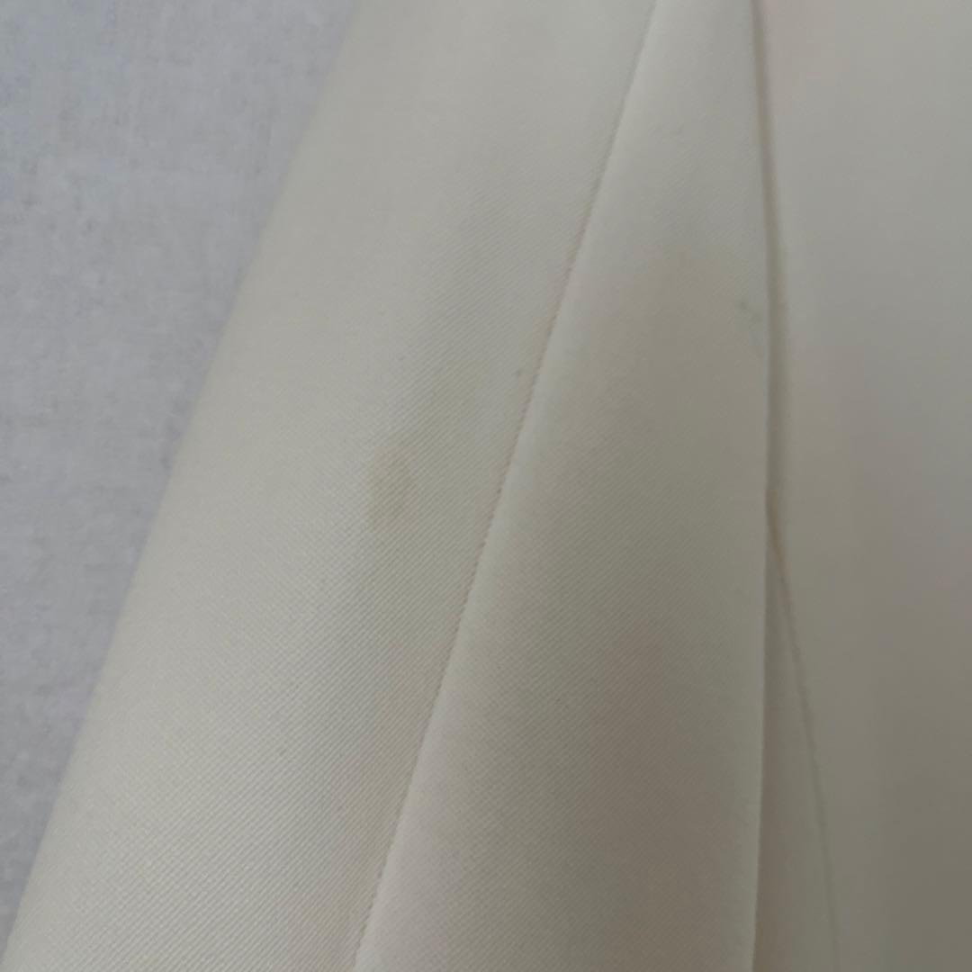 アイボリー テーラードジャケット 2つボタン