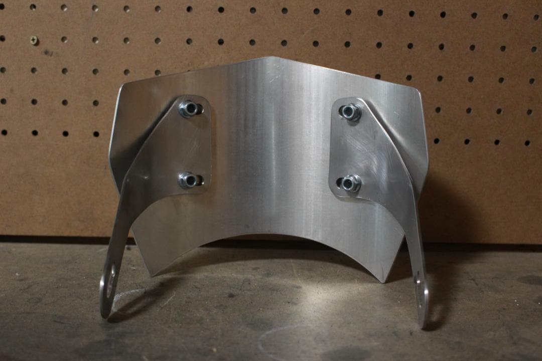 アルミ メーターバイザーTYPE2 ストレート　7インチ SR400