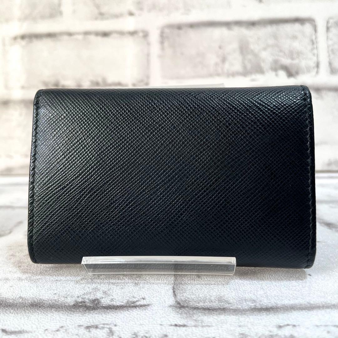 未使用級✨プラダ　4連キーケース　キーリング　サフィアーノレザー　黒　RFID