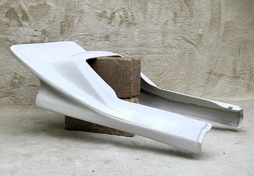 CBX550F　未塗装　テールカウル/仕上げベース CBX400F