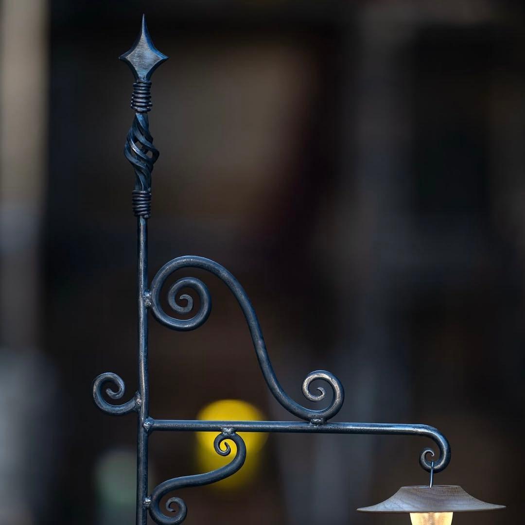 ロートアイアン　ランタンハンガー