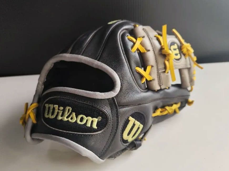 Wilson A2000 硬式グローブ ブラック/イエロー