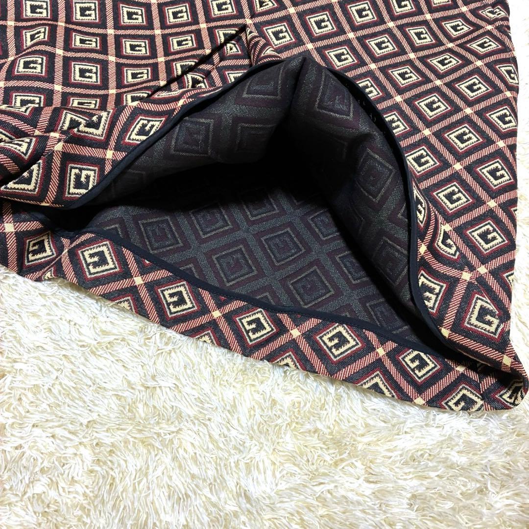 【mimina】ショートジャンプスーツ　ノースリーブ　総柄　新品