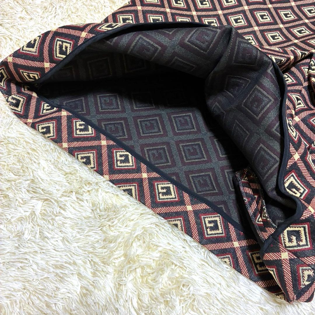 【mimina】ショートジャンプスーツ　ノースリーブ　総柄　新品