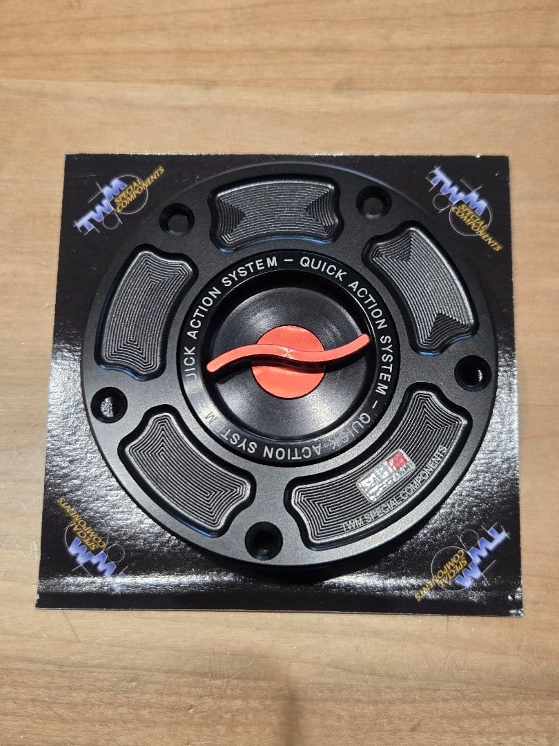 TWM タンクキャップ（アルミ）クイックタイプ DUCATI　パニガーレv4