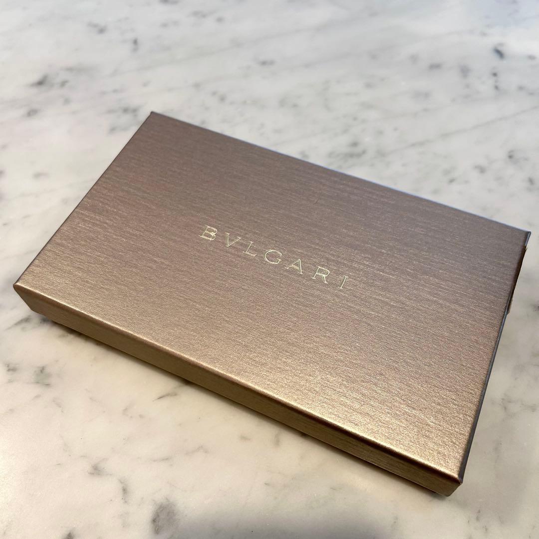 新品未使用　BVLGARI ブルガリマン　2つ折り長財布　ブラック30398