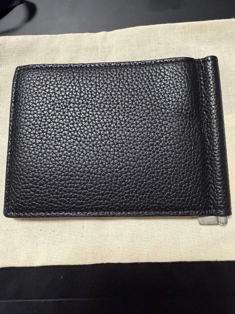 サンローラン　財布　マネークリップ 綺麗に使っていたので特に傷等もございません。