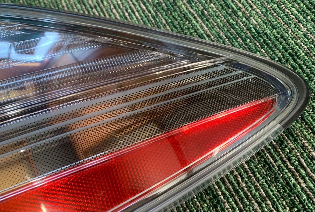 トヨタ クラウン ハイブリッド（DAA‑GWS204） テールランプ 左右 /