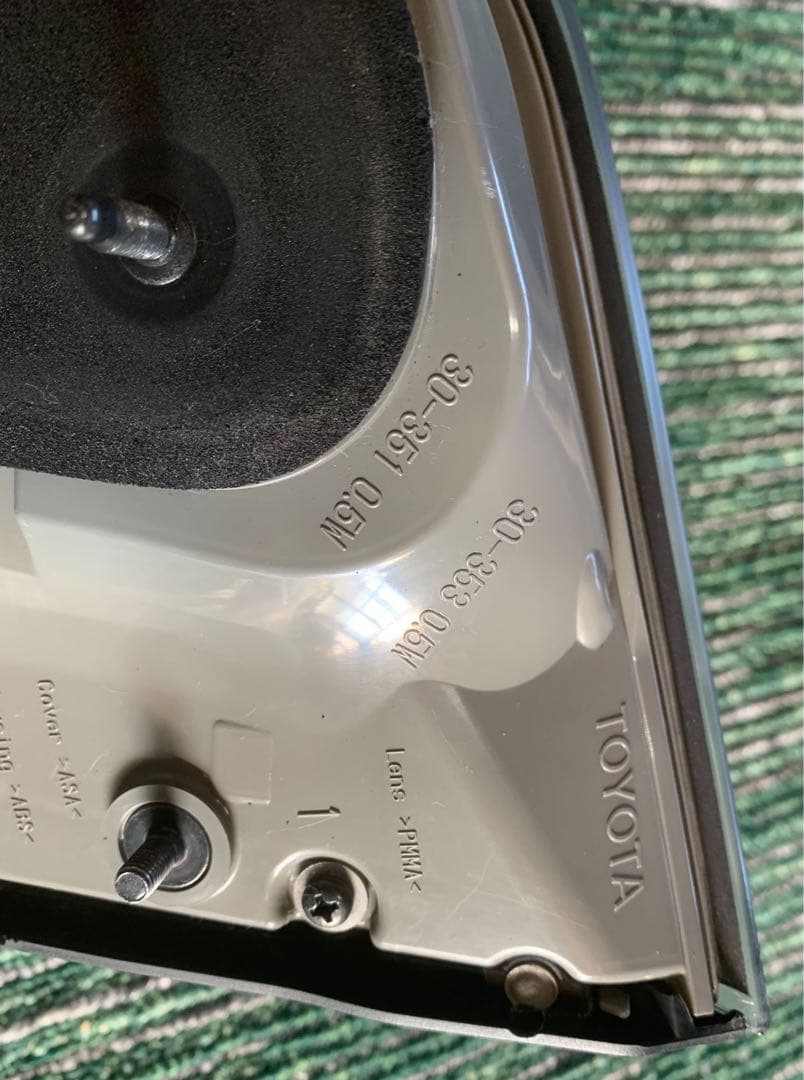 トヨタ クラウン ハイブリッド（DAA‑GWS204） テールランプ 左右 /