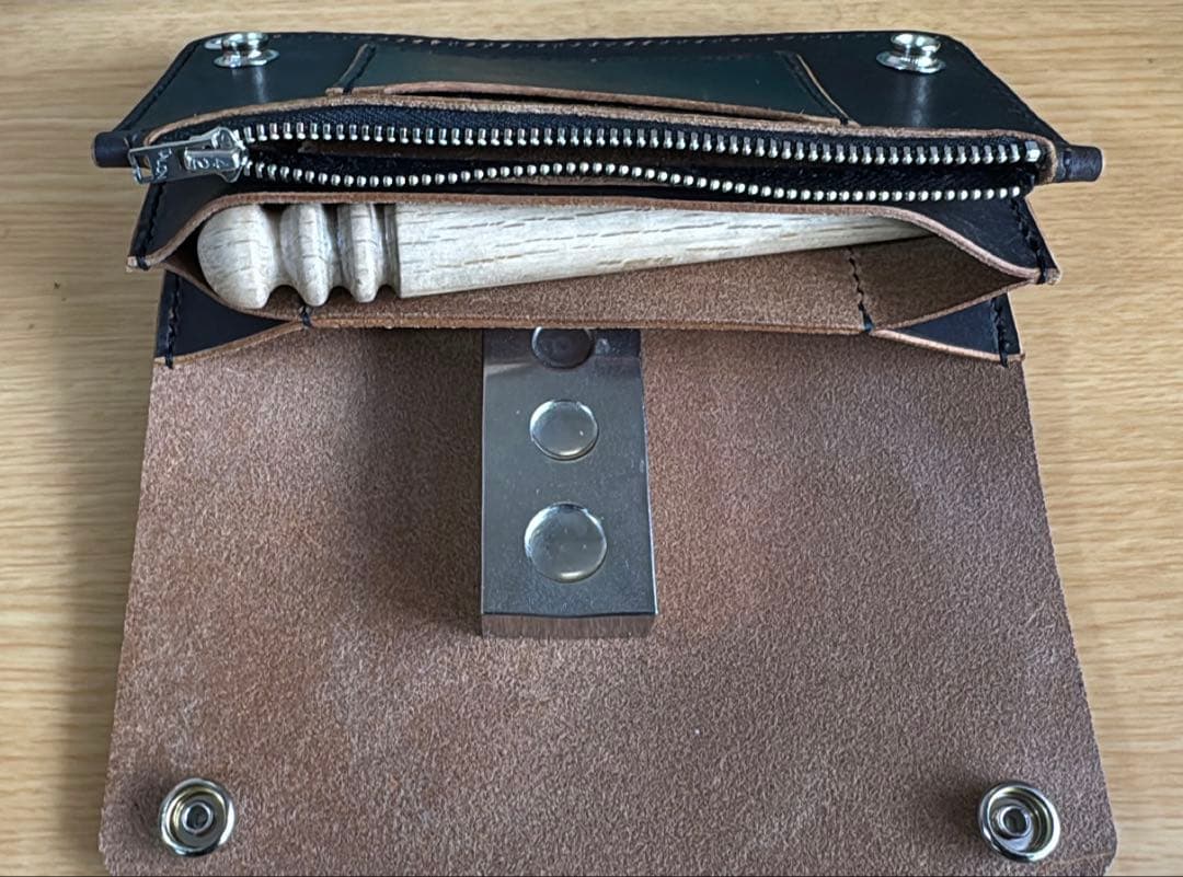 トラッカーウォレット　国産ヌメ革　3層　総手縫い　茶芯　真鍮金具