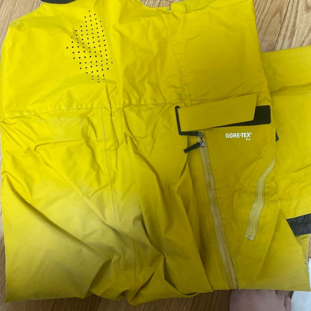 ノースフェイス　ゴアテックスプロ　ビブパンツ
