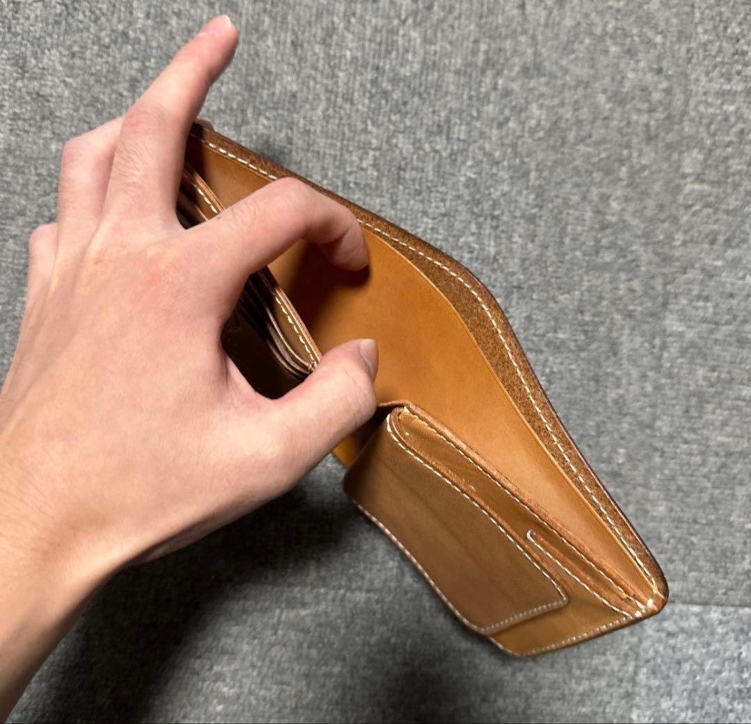 gaea2096 手縫いの極上ヌメ革二つ折り財布　ショートウォレット【年末特価】