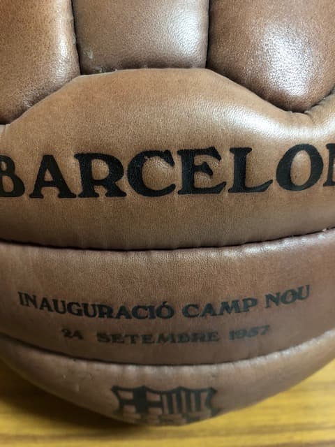 FCバルセロナ オフィシャル クラシックボール 復刻版（大） 5号球