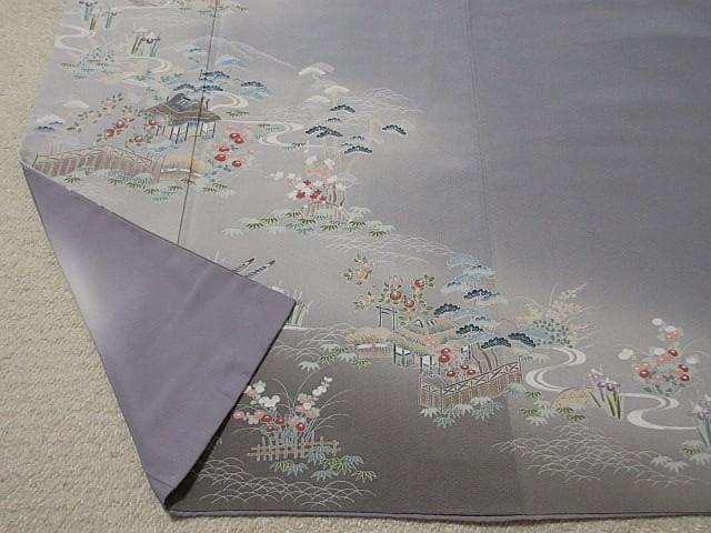 訪問着：美品：菖蒲と花と民家と舟と庭園：淡いグレー着物：袷正絹：P29