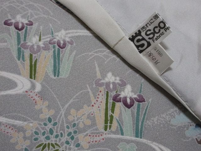 訪問着：美品：菖蒲と花と民家と舟と庭園：淡いグレー着物：袷正絹：P29