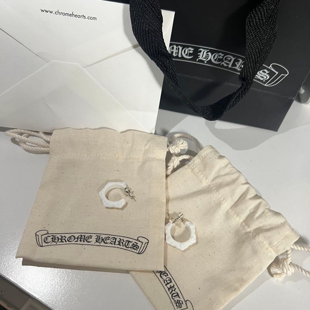 ※相場最安値 Chrome Hearts シリコンピアス ホワイト 片耳