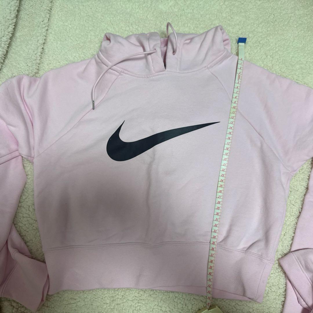 Nike ピンク フード付き クロップドスウェット