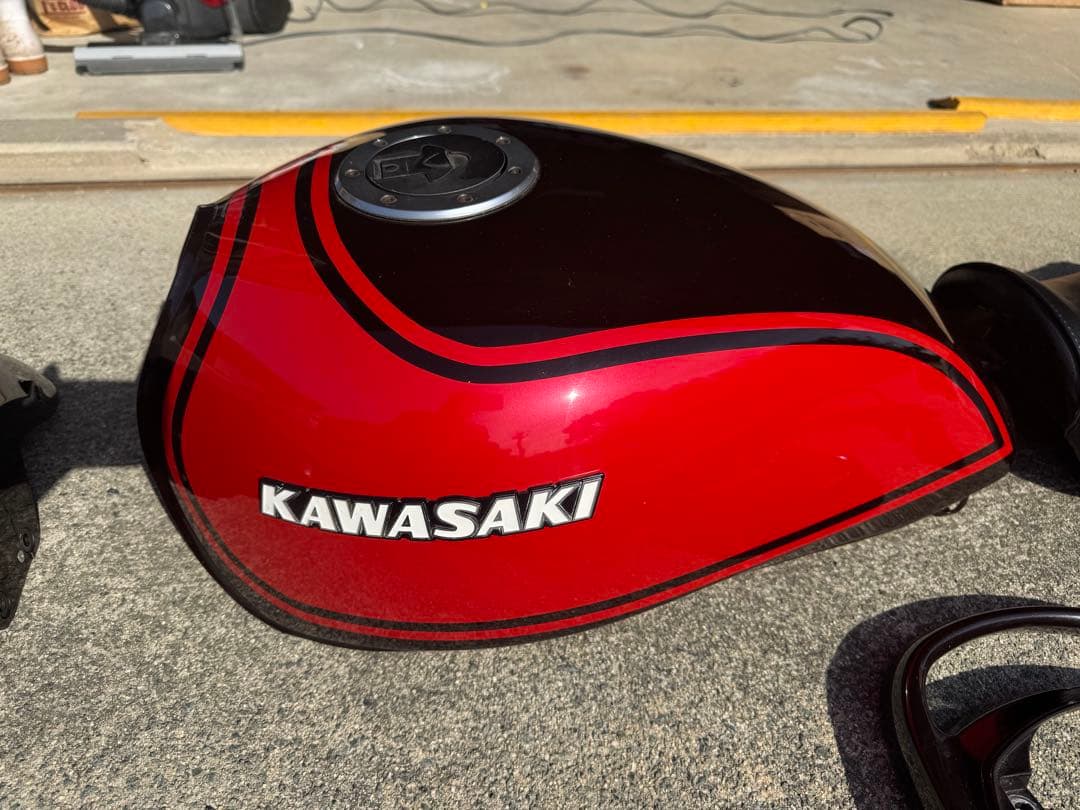 ゼファー750 純正外装キット　※シートはつきません