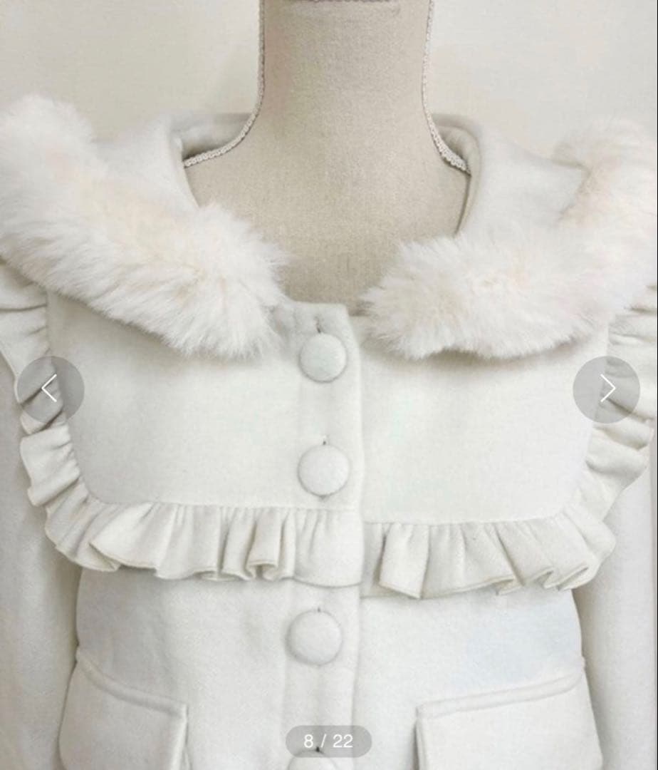 さきまるちゃん　マーズのセーラー襟のショートコートの白色