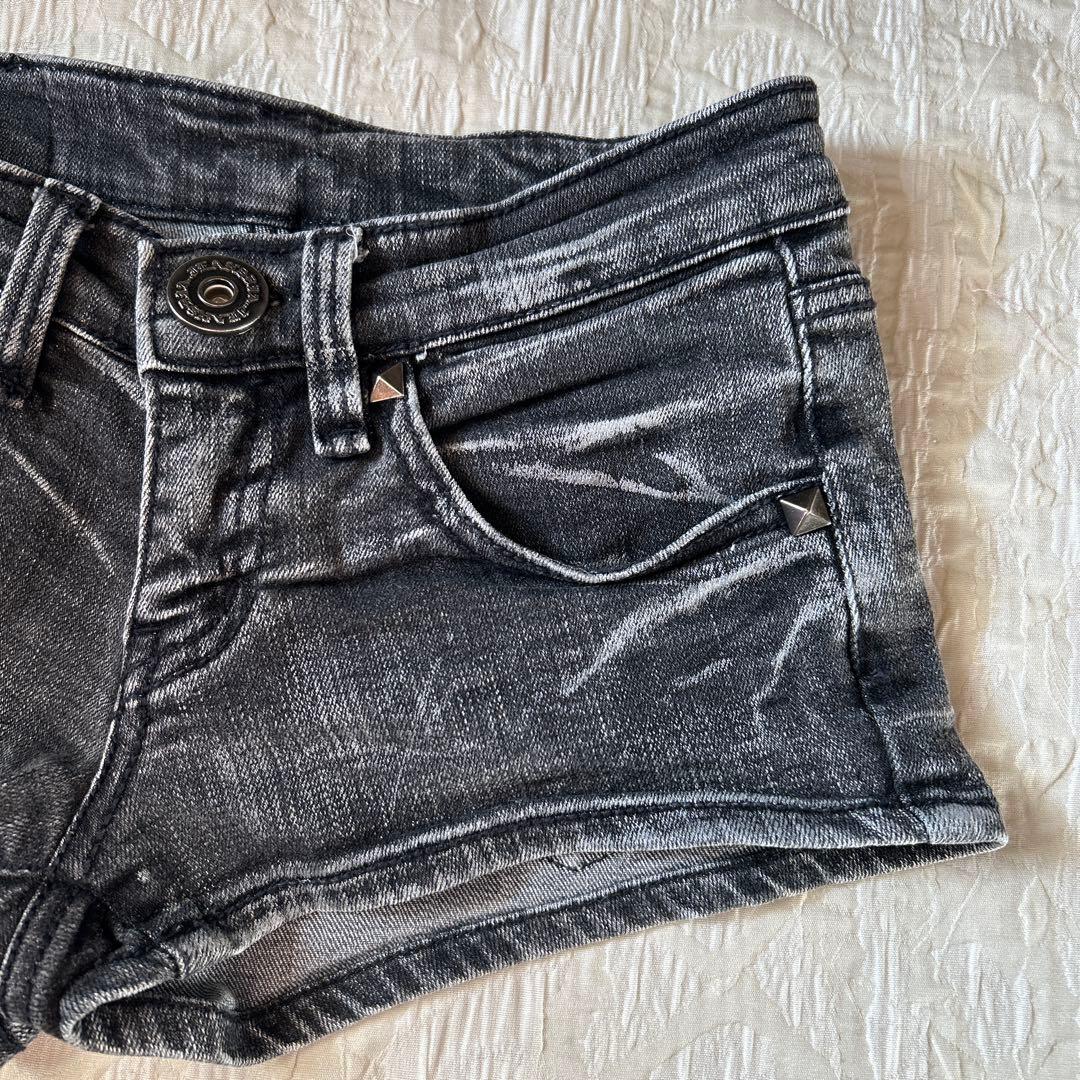 d.i.a.ダイヤ ダメージ加工ショートパンツ Y2K 平成ギャル系