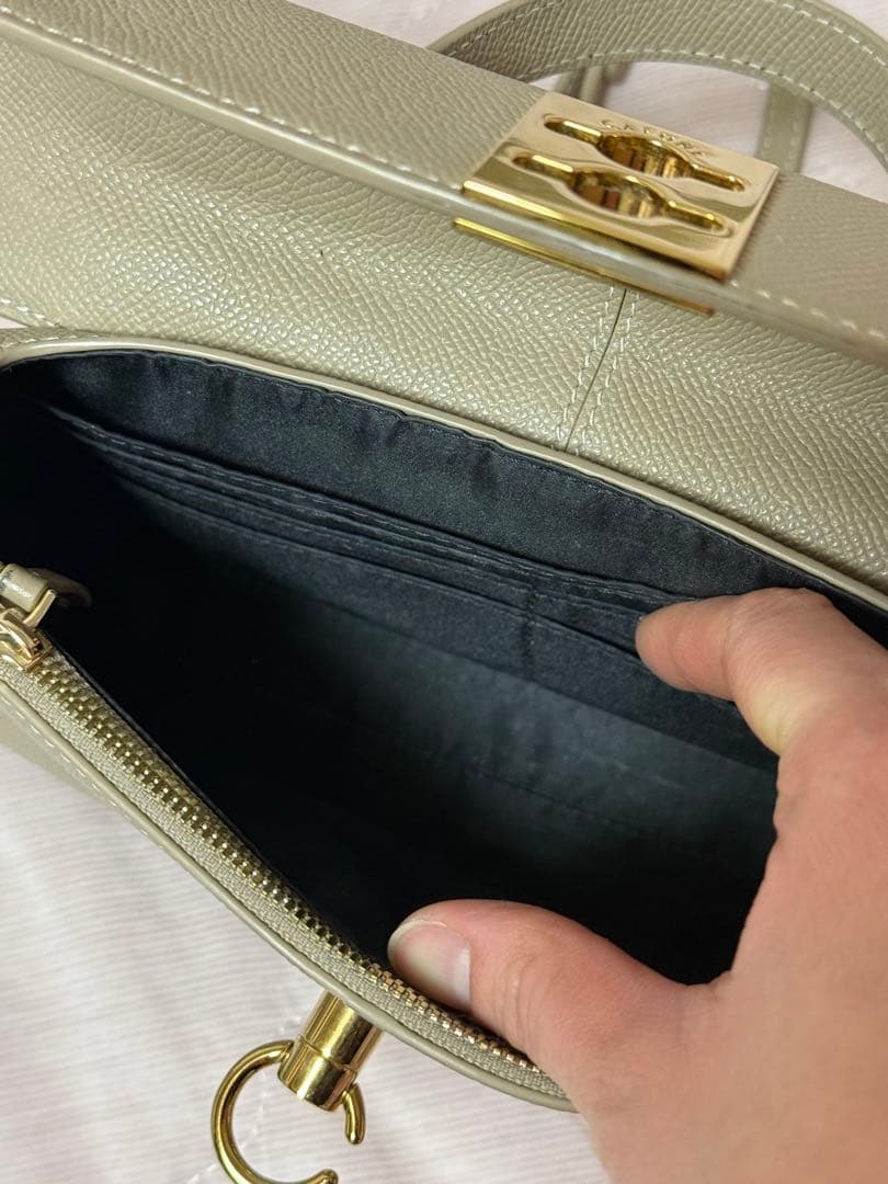 カフネ ショルダー バッグ