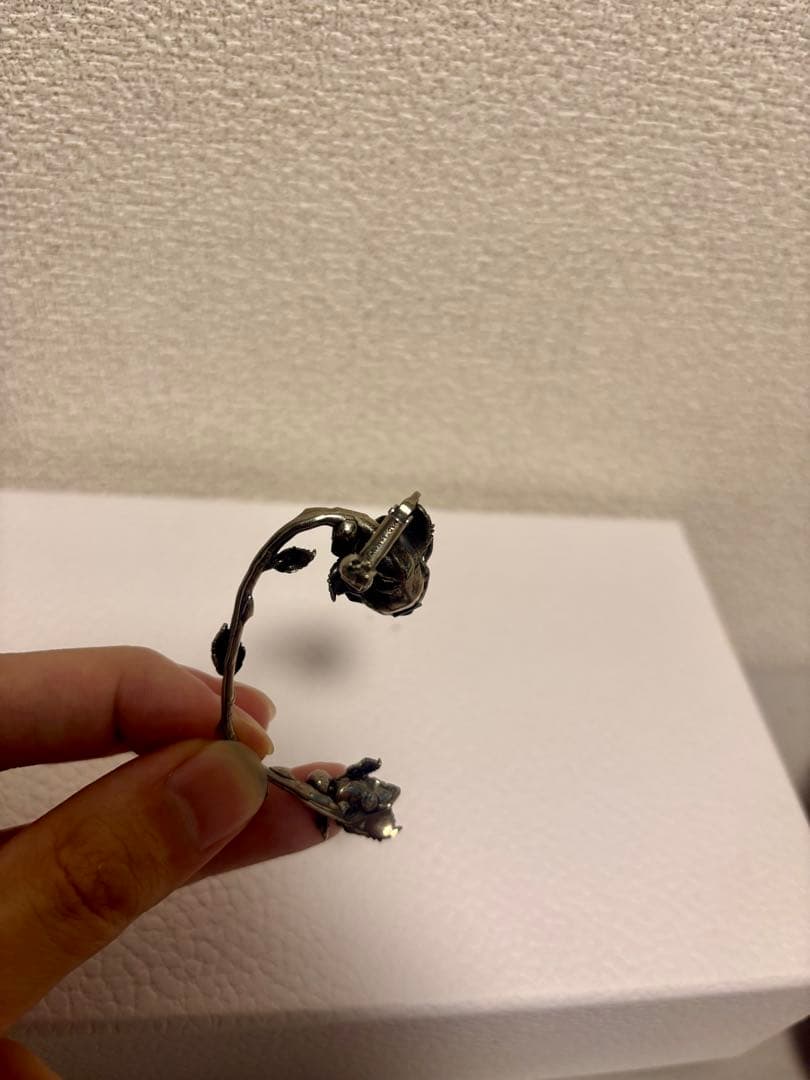 Alexander McQueen イヤーカフ　薔薇