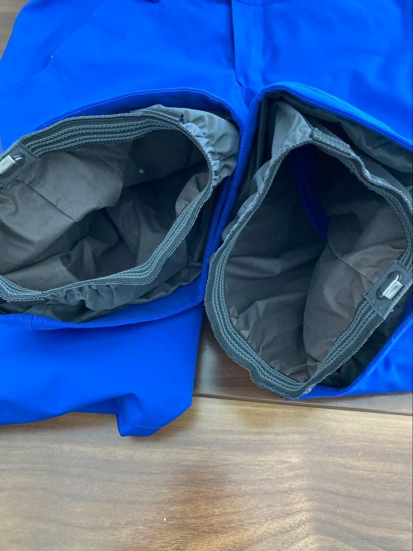 パタゴニア Patagoniaレディース　スノーウェア　スキーウェア上下セット