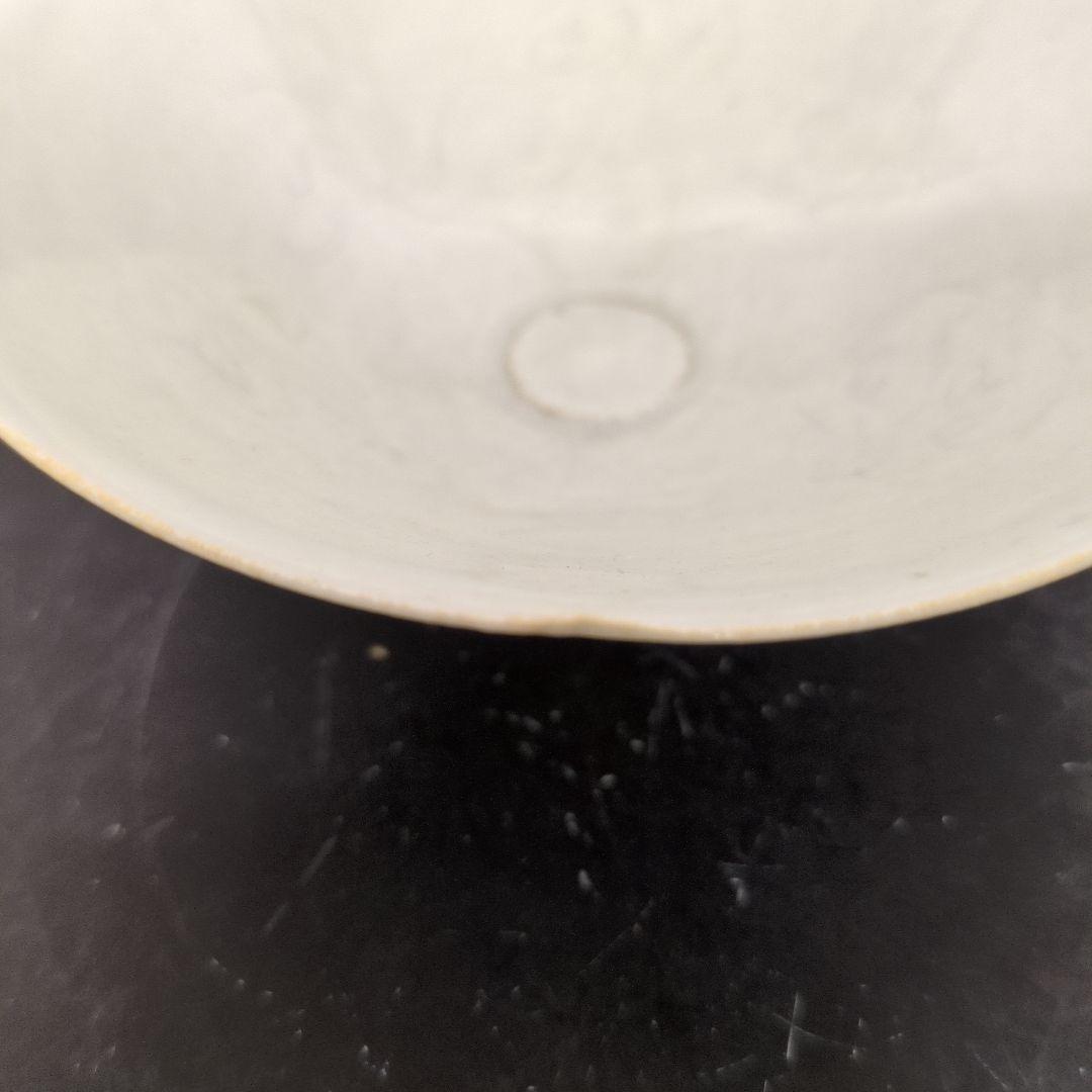 定窯白磁刻文輪碗