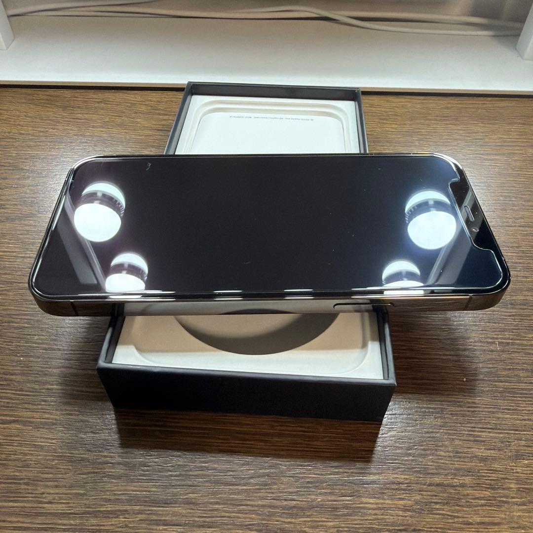 桜*様 超美品　iPhone12Pro 128㎇